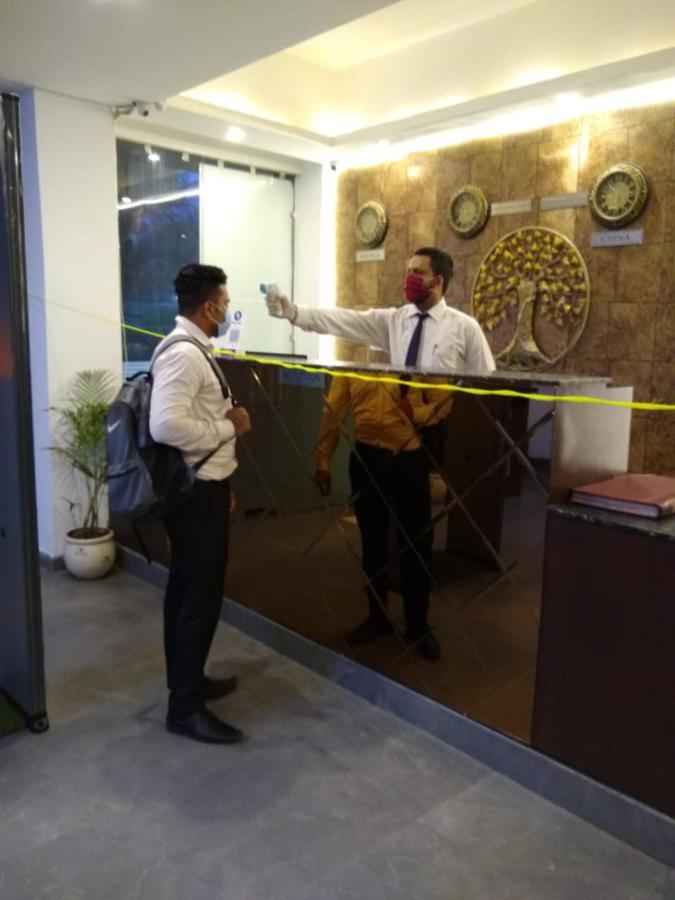 Airport Hotel Tashree Nueva Delhi Exterior foto