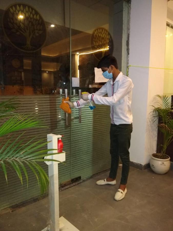 Airport Hotel Tashree Nueva Delhi Exterior foto