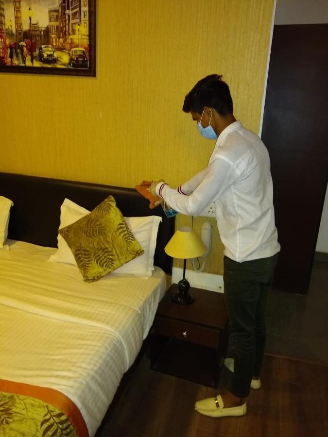 Airport Hotel Tashree Nueva Delhi Exterior foto