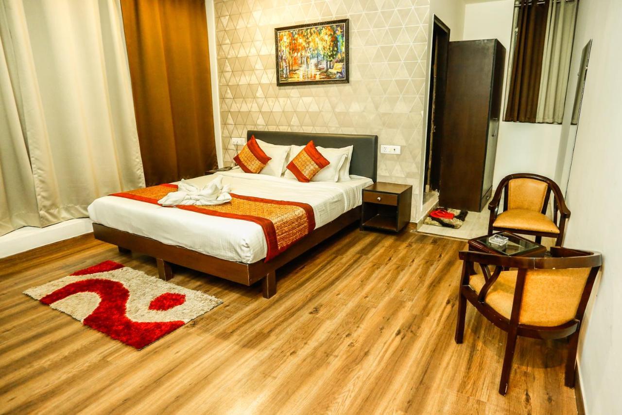 Airport Hotel Tashree Nueva Delhi Exterior foto